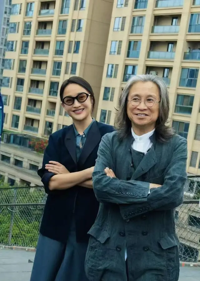 陈可辛周迅《明天，会更好》成都开机，聚焦都市女性生存困境 _ 现场图