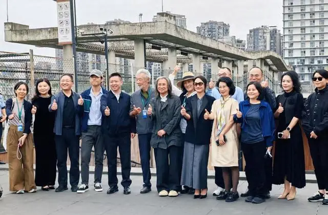 陈可辛周迅《明天，会更好》成都开机，聚焦都市女性生存困境 _ 资讯配图