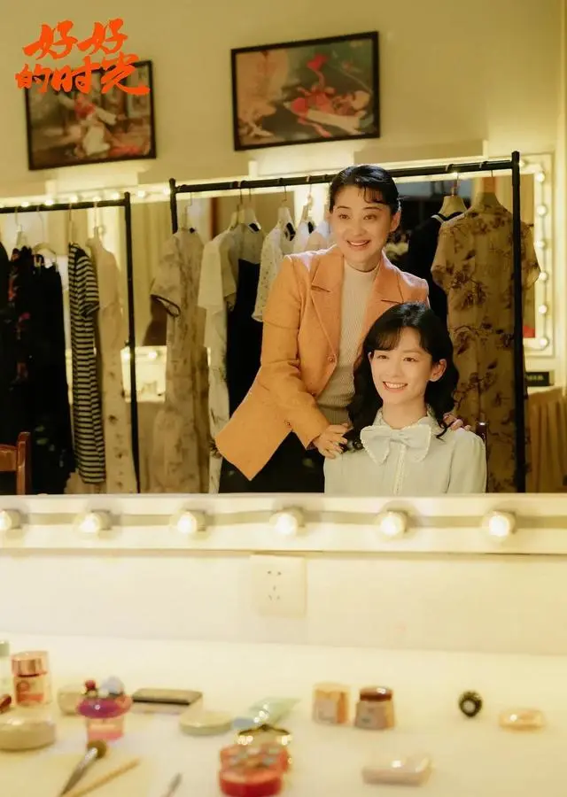 《好好的时光》今起登陆四川卫视，梅婷田雨演绎70年代末重组家庭 _ 现场图